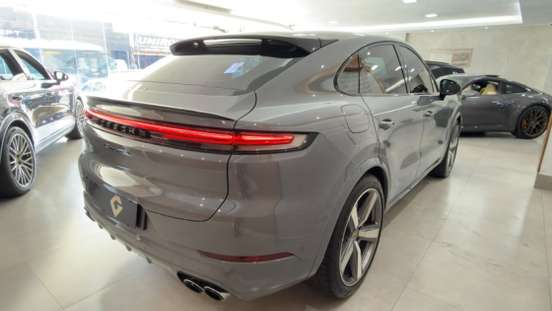 PORSCHE-CAYENNE-2023