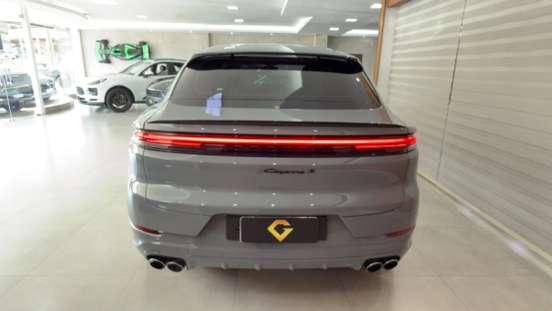 PORSCHE-CAYENNE-2023