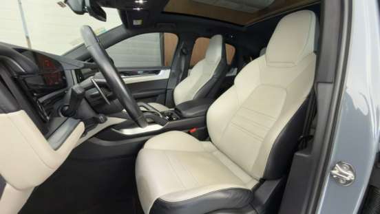 PORSCHE-CAYENNE-2023