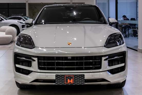 PORSCHE-CAYENNE-2024