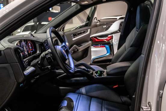 PORSCHE-CAYENNE-2024