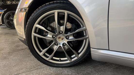 PORSCHE-CAYMAN-2009