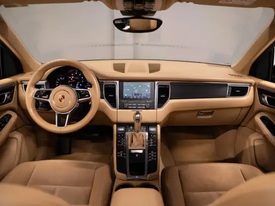 PORSCHE-MACAN-2016