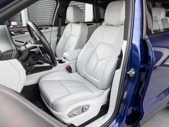 PORSCHE-MACAN-2022