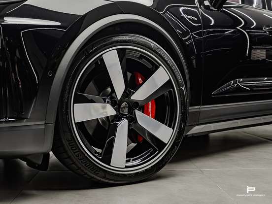 PORSCHE-MACAN-TURBO ELÉTRICO PORSCHE-MACAN-2024