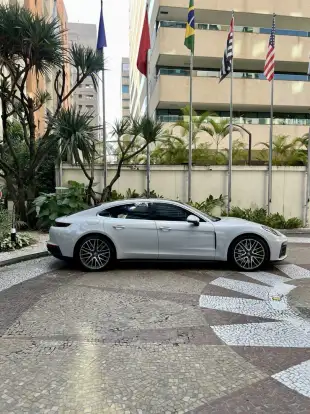 PORSCHE-PANAMERA-2024