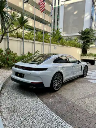 PORSCHE-PANAMERA-2024