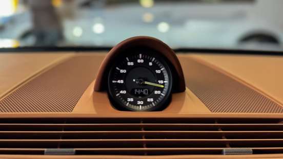 PORSCHE-PANAMERA-2023