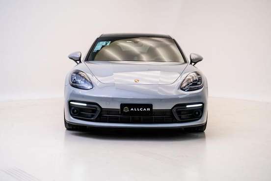 PORSCHE-PANAMERA-2023