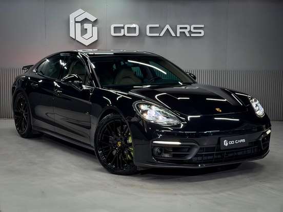 PORSCHE-PANAMERA-2023