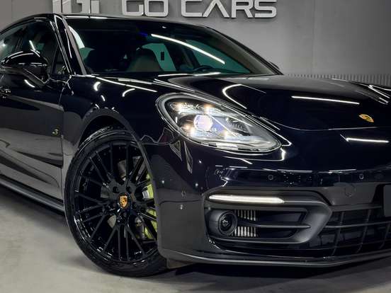 PORSCHE-PANAMERA-2023