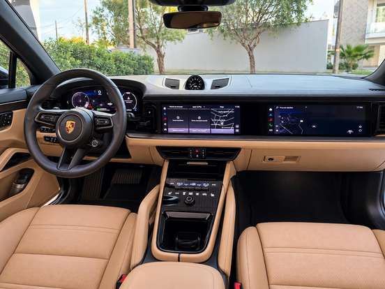 PORSCHE-CAYENNE-2025