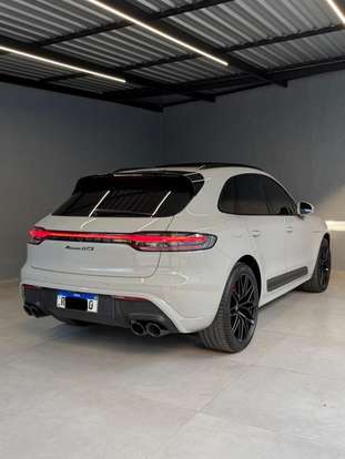 PORSCHE-MACAN-2022