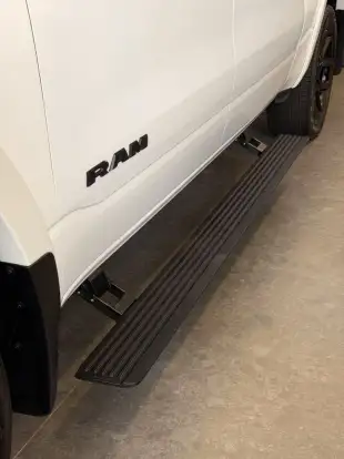 RAM-1500-3.0 HURRICANE 6 BITURBO GASOLINA LARAMIE NIGHT EDITION CD 4X4 AUTOMÁTICO RAM-1500-2024