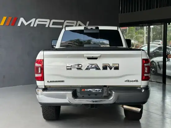 RAM-2500-6.7 I6 TURBO DIESEL LARAMIE CD 4X4 AUTOMÁTICO RAM-2500-2024