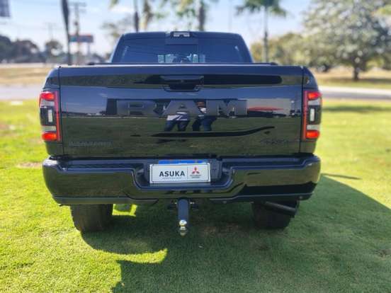 RAM-2500-6.7 I6 TURBO DIESEL LARAMIE NIGHT EDITION CD 4X4 AUTOMÁTICO RAM-2500-2024
