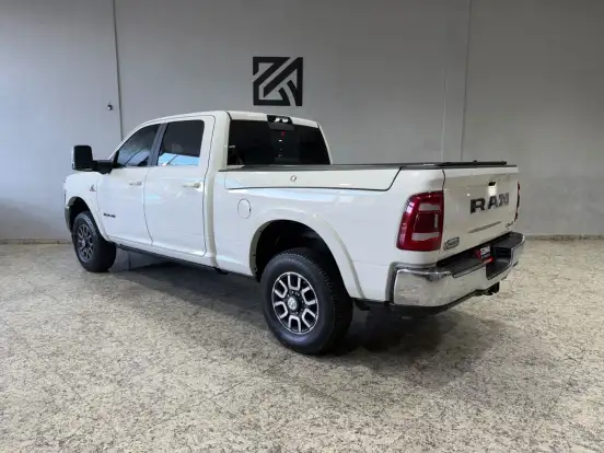 RAM-3500-6.7 I6 TURBO DIESEL LIMITED LONGHORN CD 4X4 AUTOMÁTICO RAM-3500-2024
