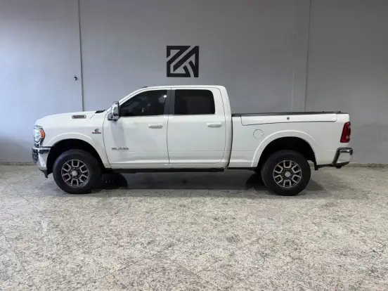 RAM-3500-6.7 I6 TURBO DIESEL LIMITED LONGHORN CD 4X4 AUTOMÁTICO RAM-3500-2024