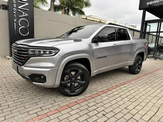 RAM RAMPAGE 2.0 HURRICANE 4 TURBO GASOLINA R/T 4X4 AUTOMÁTICO
