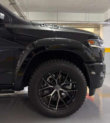 RAM-1500-3.0 HURRICANE 6 BITURBO GASOLINA LARAMIE NIGHT EDITION CD 4X4 AUTOMÁTICO RAM-1500-2024