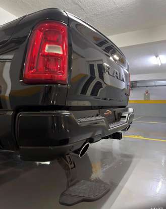 RAM-1500-3.0 HURRICANE 6 BITURBO GASOLINA LARAMIE NIGHT EDITION CD 4X4 AUTOMÁTICO RAM-1500-2024