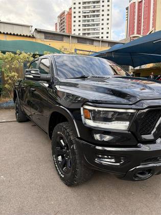 RAM 1500 5.7 V8 GASOLINA REBEL CD 4X4 AUTOMÁTICO