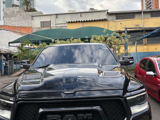 RAM-1500-5.7 V8 GASOLINA REBEL CD 4X4 AUTOMÁTICO RAM-1500-2021