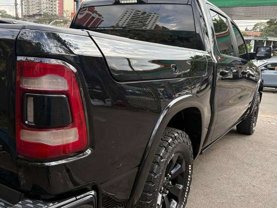 RAM-1500-5.7 V8 GASOLINA REBEL CD 4X4 AUTOMÁTICO RAM-1500-2021