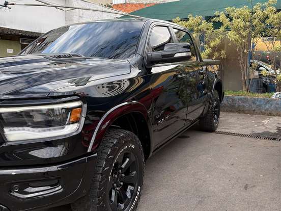 RAM-1500-5.7 V8 GASOLINA REBEL CD 4X4 AUTOMÁTICO RAM-1500-2021