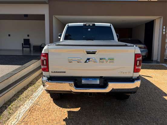 RAM-2500-6.7 I6 TURBO DIESEL LARAMIE CD 4X4 AUTOMÁTICO RAM-2500-2022