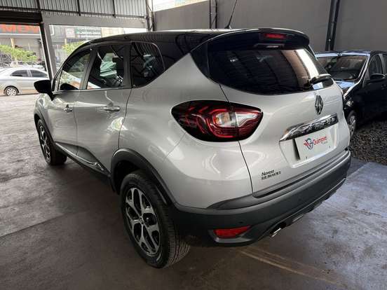 RENAULT-CAPTUR-2020