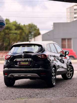 RENAULT-CAPTUR-2017
