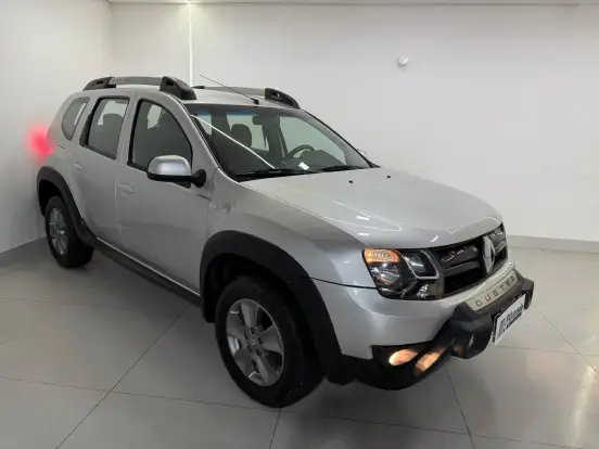 RENAULT-DUSTER-2018