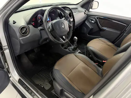 RENAULT-DUSTER-2018