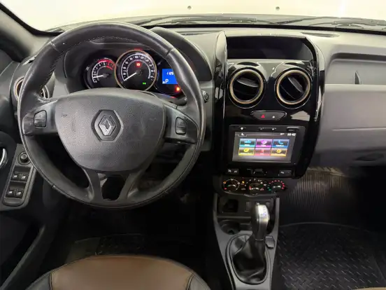 RENAULT-DUSTER-2018