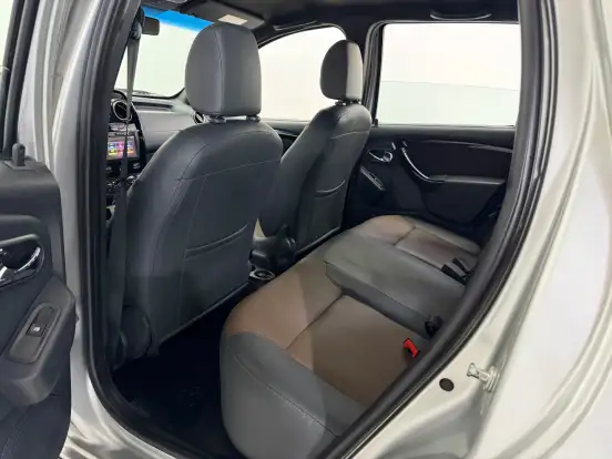 RENAULT-DUSTER-2018