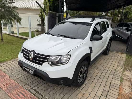RENAULT-DUSTER-2023
