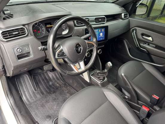 RENAULT-DUSTER-2023