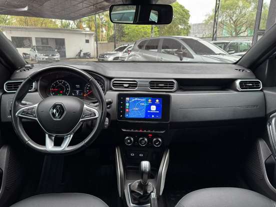RENAULT-DUSTER-2023