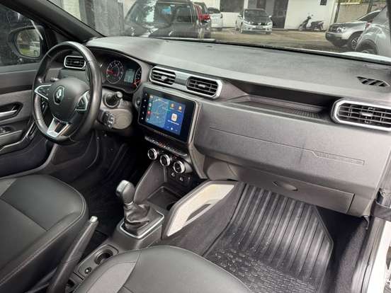RENAULT-DUSTER-2023