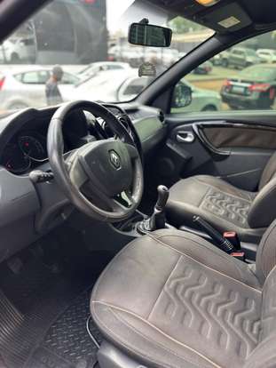 RENAULT-DUSTER-2018