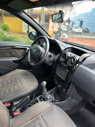 RENAULT-DUSTER-2018