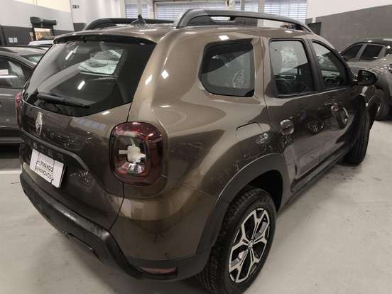 RENAULT-DUSTER-2021