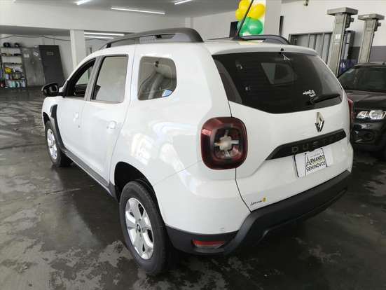 RENAULT-DUSTER-2023
