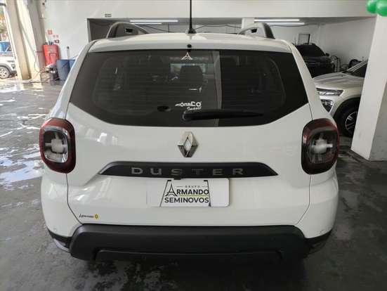 RENAULT-DUSTER-2023