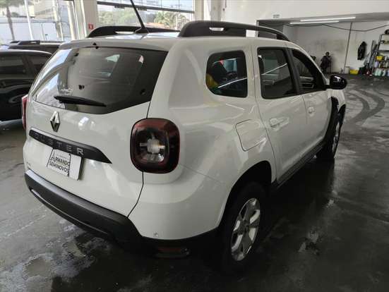 RENAULT-DUSTER-2023