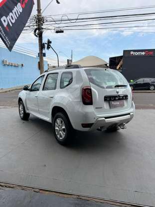 RENAULT-DUSTER-2016