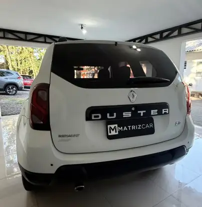 RENAULT-DUSTER-2015