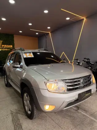 RENAULT DUSTER 2.0 DYNAMIQUE 4X2 16V FLEX 4P AUTOMÁTICO