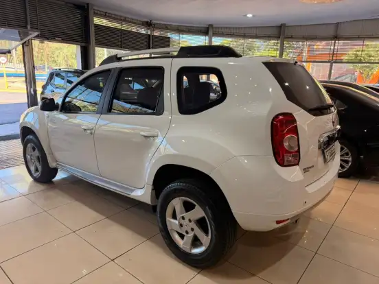 RENAULT-DUSTER-2014